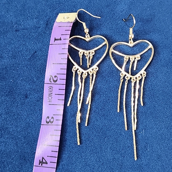 Y2K Cute Gold Heart Tassel Earrings - Picture 3 of 3
